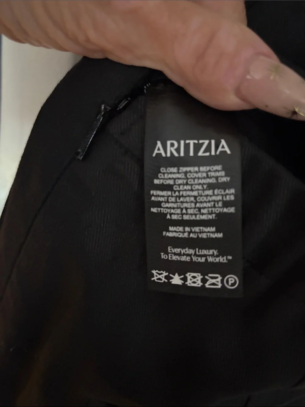 Women’s linen Aritzia Black Dress Pants - Classic Straight Fit